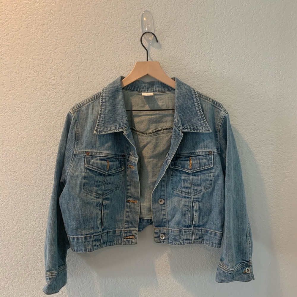 Maternity cropped light wash denim jacket